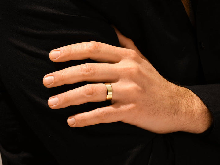 7.0mm Beveled Edge Men's Gold Wedding Band