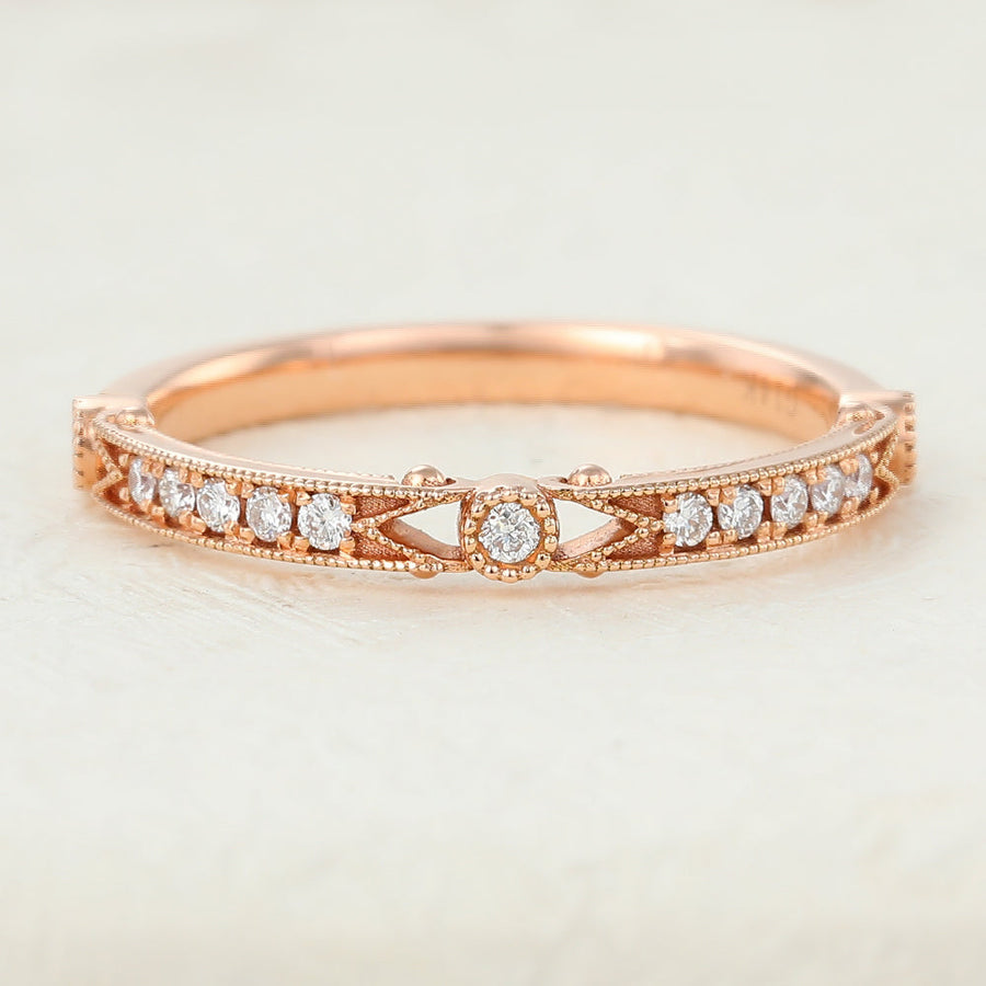 round-shaped-moissanite-vintage-wedding-band