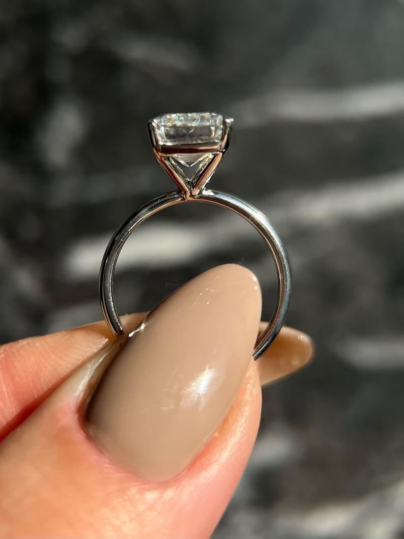 Emerald high-quality diamond engagement ring, Emerald best diamond engagement ring, Emerald top-rated diamond engagement ring, Emerald online diamond engagement ring, Emerald handmade diamond engagement ring, Emerald customized diamond engagement ring, Emerald made-to-order diamond engagement ring, 
