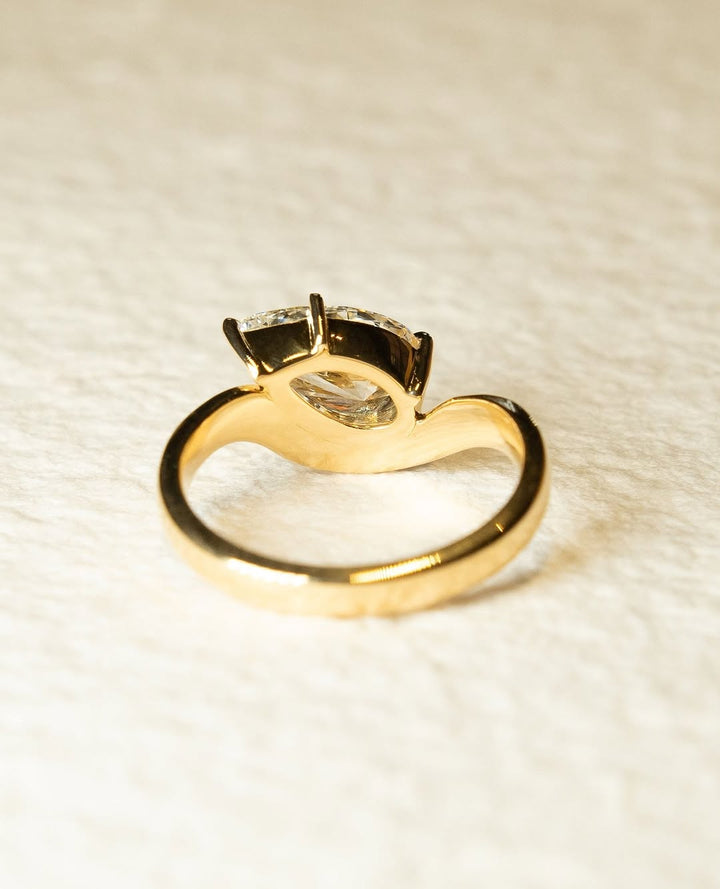 1.0-3.0 CT Pear Cut Lab Grown Diamond Unique  Engagement Ring