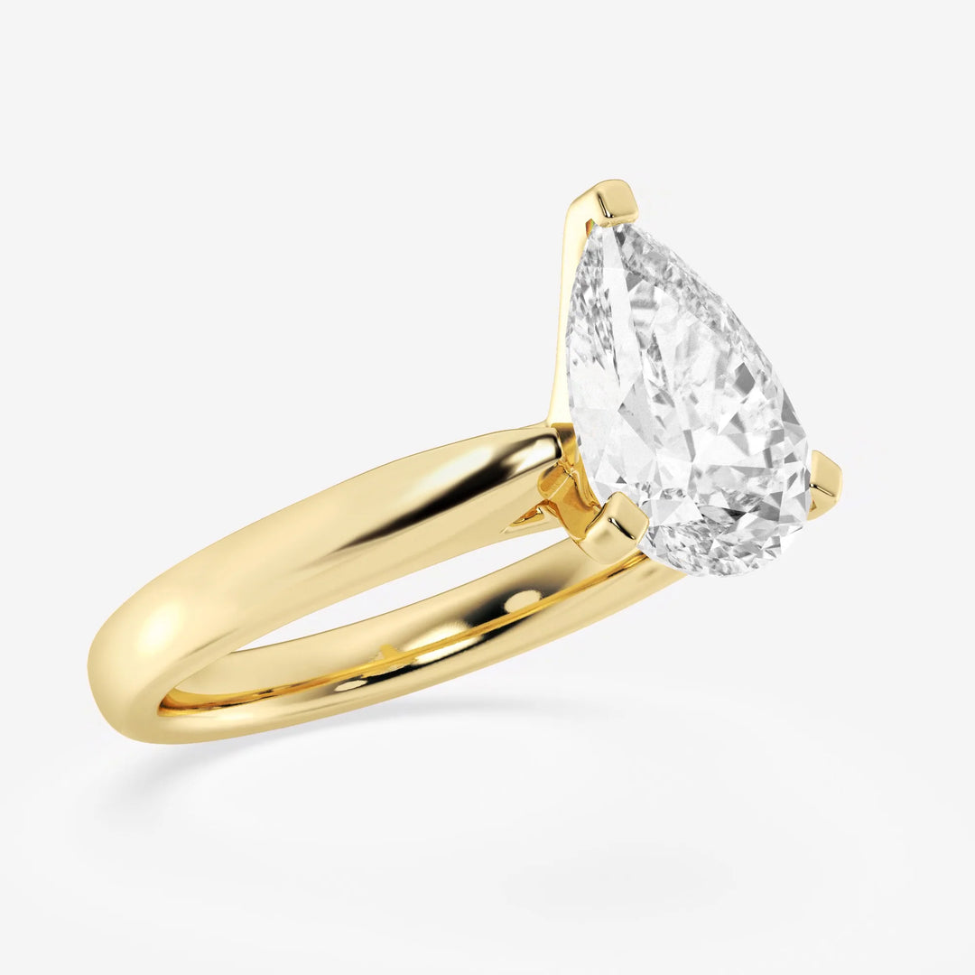 1.0CT Pear Cut Moissanite Solitaire Diamond Engagement Ring
