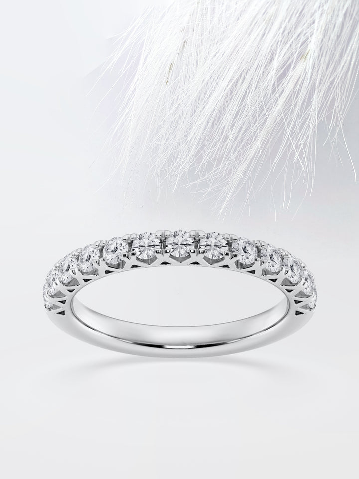 Round FG-VS2 Lab Grown Diamond Fancy Prongs Wedding Band