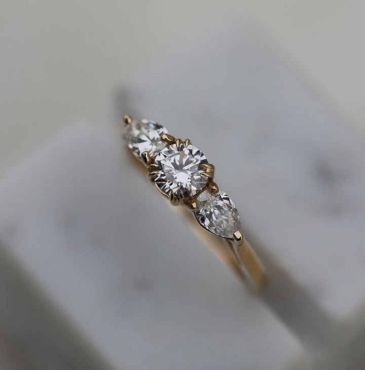 round-3-stones-cvd-e-vs1-diamond-engagement-ring