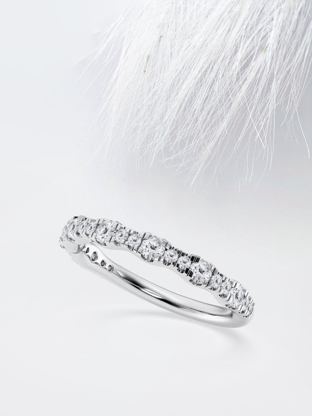 Round FG-VS2 Lab Grown Diamond Scalloped Wedding Band
