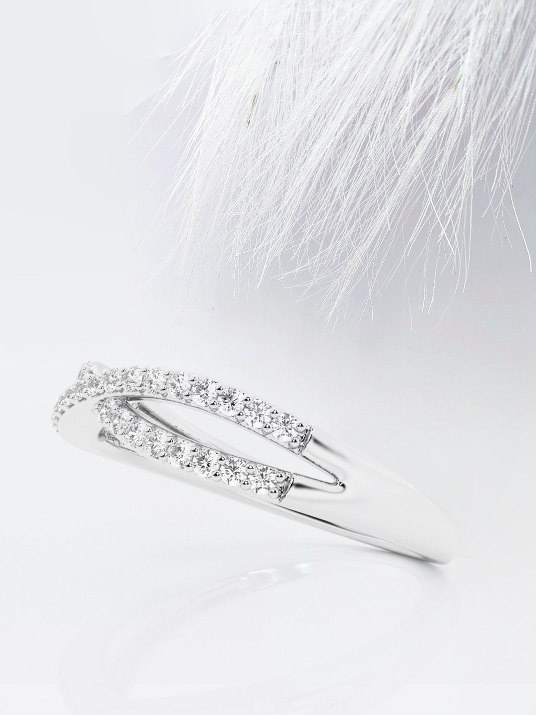 Round FG-VS2 Lab Grown Diamond Crossover Wedding Band