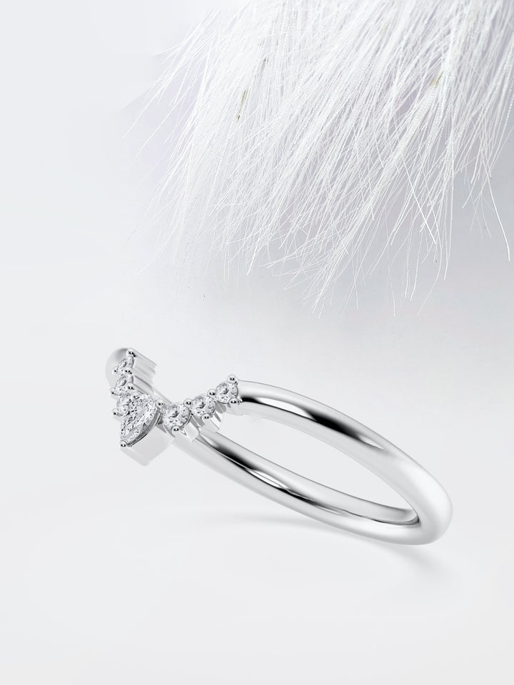 Pear FG-VS2 Lab Grown Diamond Curved Wedding Band