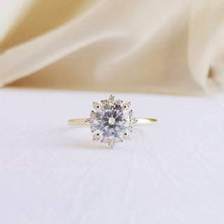 0-80-ct-round-shaped-cluster-halo-engagement-ring