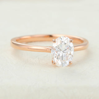 oval-shaped-moissanite-solitaire-engagement-ring-7