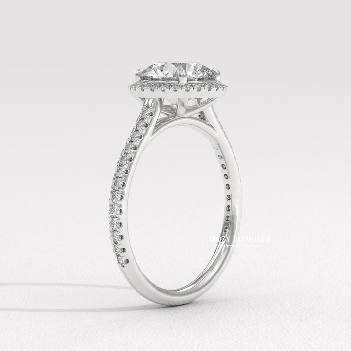 Round brilliant cut diamond engagement ring, Round ideal cut diamond engagement ring, Round excellent cut diamond engagement ring, Round very good cut diamond