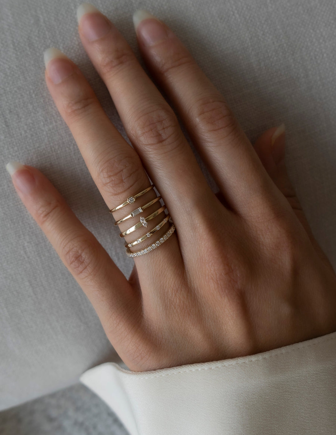 Round Diamond CVD EF/VVS Chevron Wedding Band