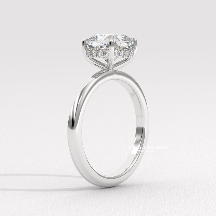 Conflict free engagement ring
Affordable lab grown ring
High quality lab diamond
Durable engagement ring
