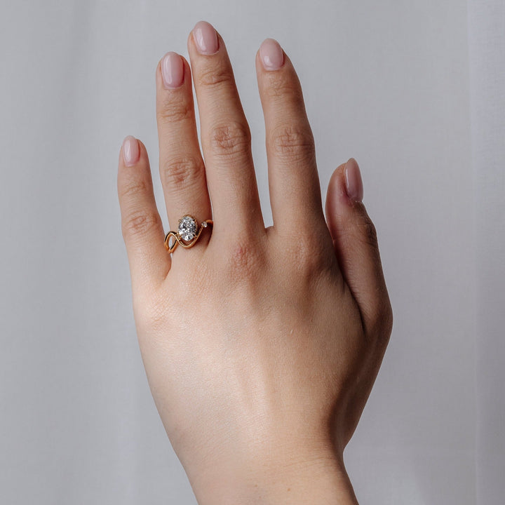 1.50CT-2.50CT Oval Cut Lab Grown Diamond Unique Engagement Ring