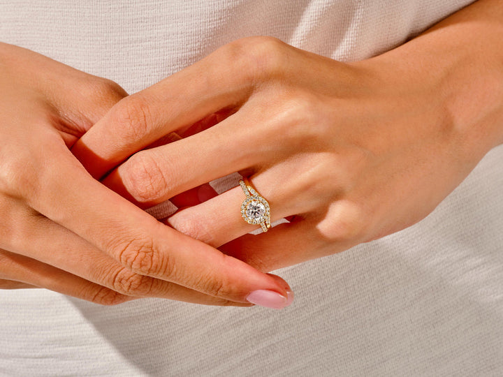 1.0CT Round Cut Halo F-VS Lab Grown Diamond Engagement Ring Set