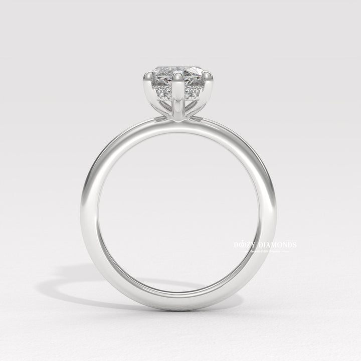 Art Deco marquise ring
VS clarity marquise diamond
VVS clarity marquise diamond
D color marquise diamond