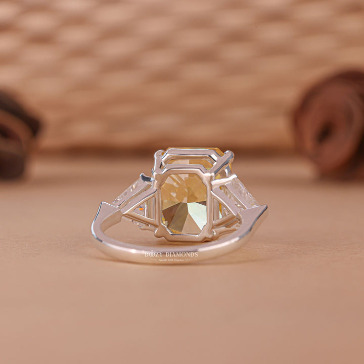  Luxury three-stone engagement rings, Unique three-stone diamond rings.