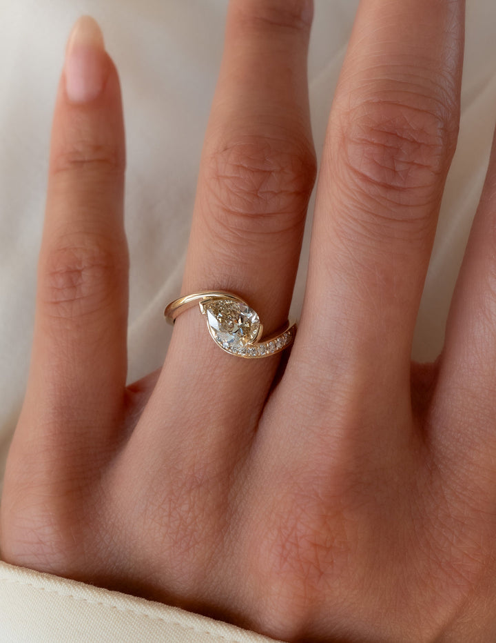 1.50CT-2.50CT Champagne Pear Cut Lab Grown Diamond Unique Engagement Ring