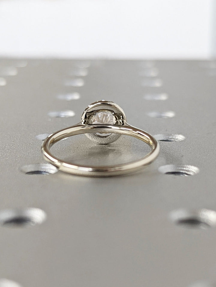 lab grown diamond ring,