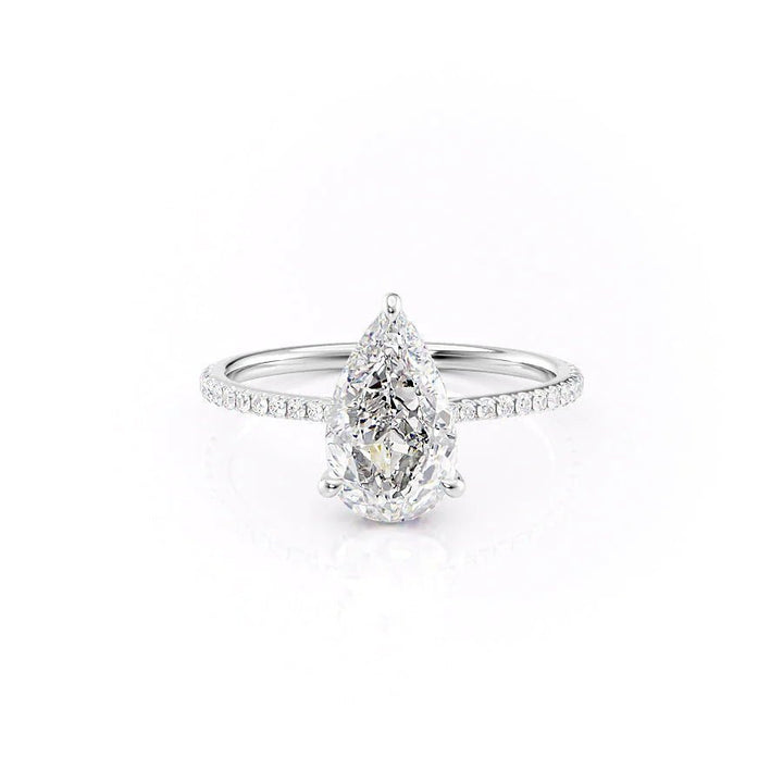 pear diamond center stone