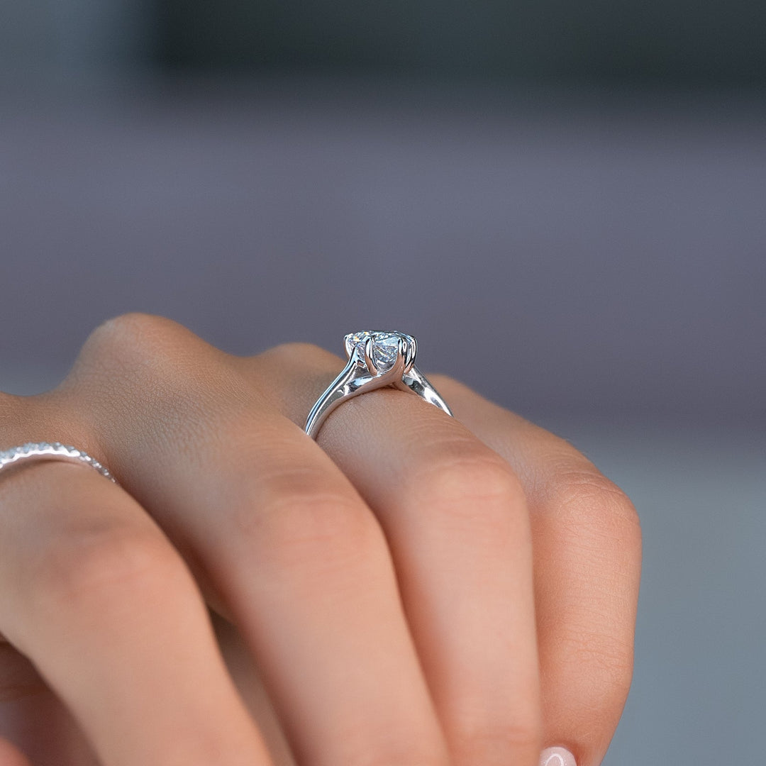 E color VS1 clarity diamond