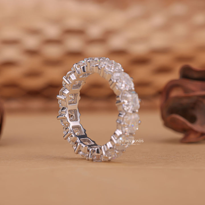 Emerald cut diamond wedding band, Pave diamond wedding band, Channel-set diamond wedding band, Bezel-set diamond wedding band, Shared prong diamond wedding band, Half-eternity diamond wedding band, 