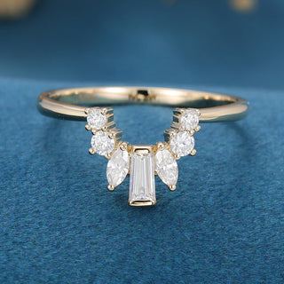 2-0-ct-round-marquise-baguette-shaped-moissanite-curved-wedding-band