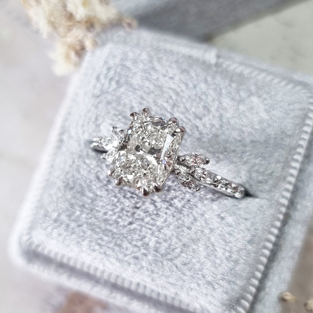 cushion-cut-cluster-h-vvs2-lab-grown-diamond-engagement-ring