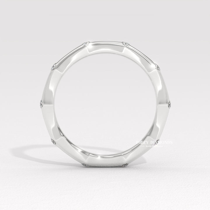 Round brilliant band
Handmade diamond ring
Custom lab diamond band
Floating diamond band