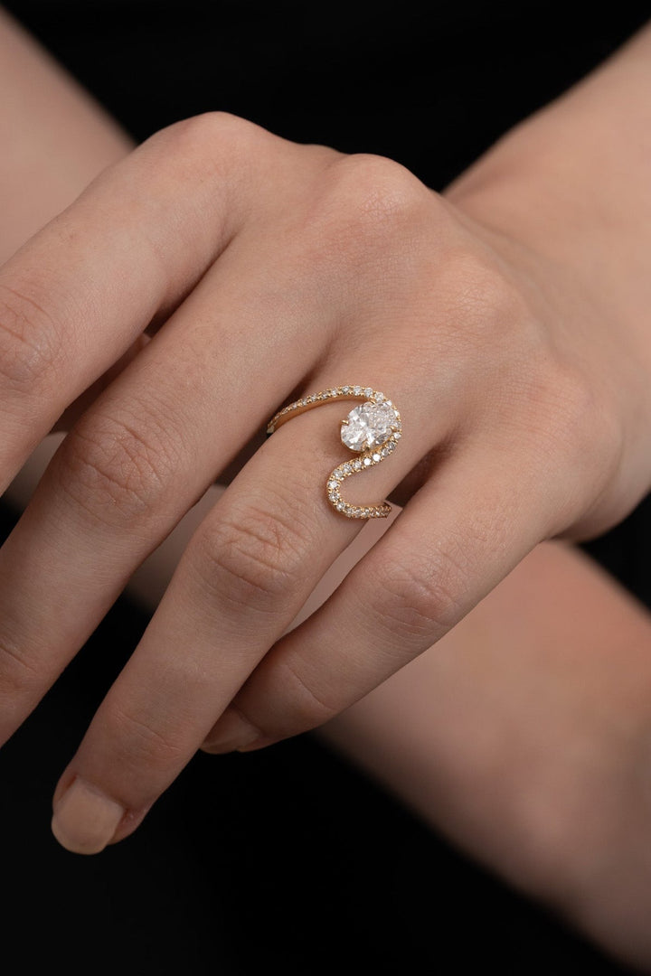 1.0CT-2.0CT Oval Cut Lab Grown Diamond Wave Engagement Ring for Women