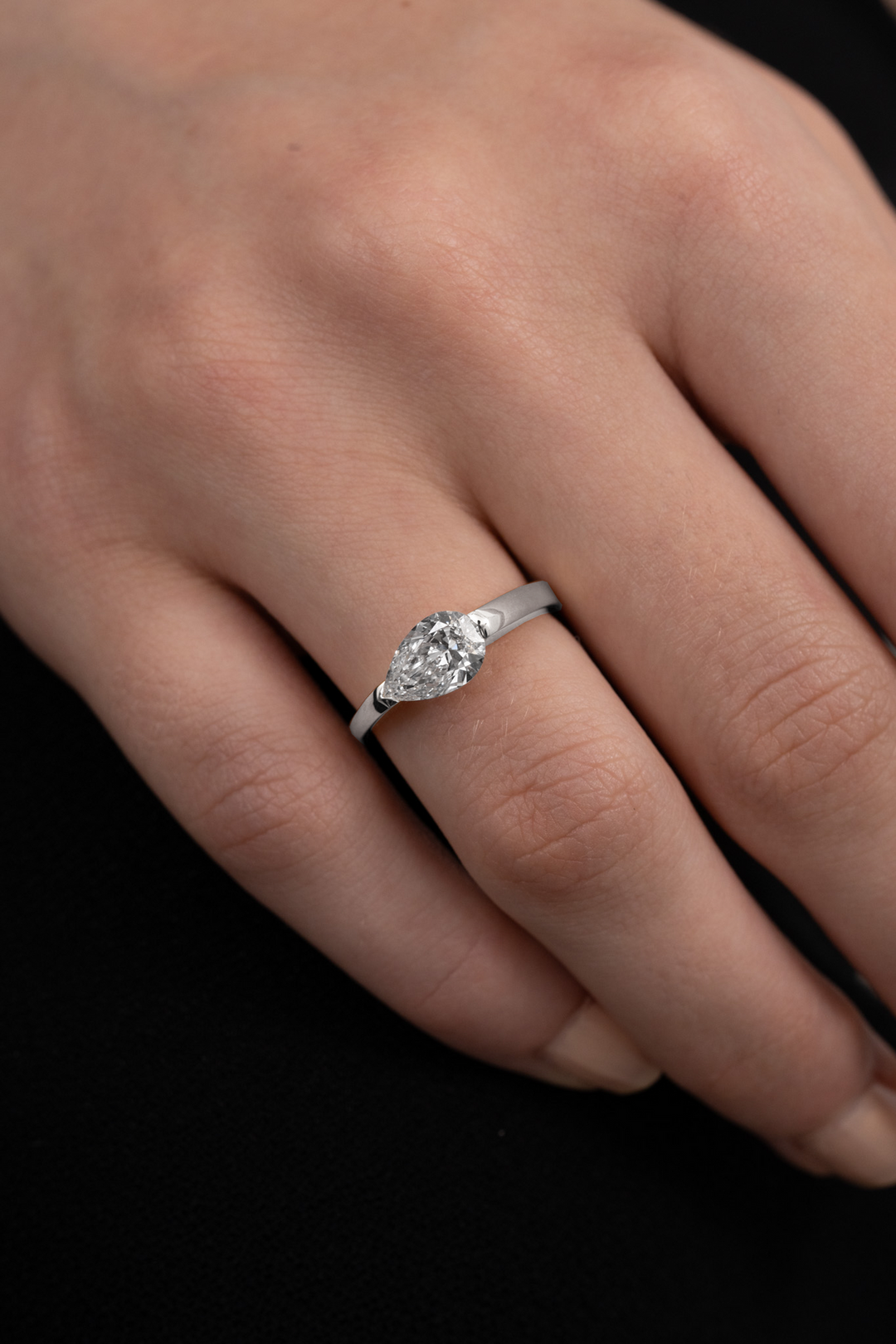 1.0CT-2.0CT Pear Cut Lab Grown Diamond Tension Set Engagement Ring