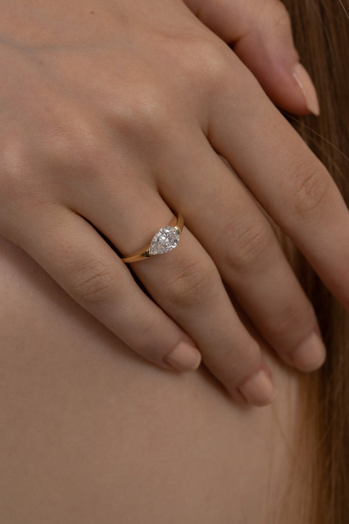 1.0CT-2.0CT Pear Cut Lab Grown Diamond Tension Set Engagement Ring
