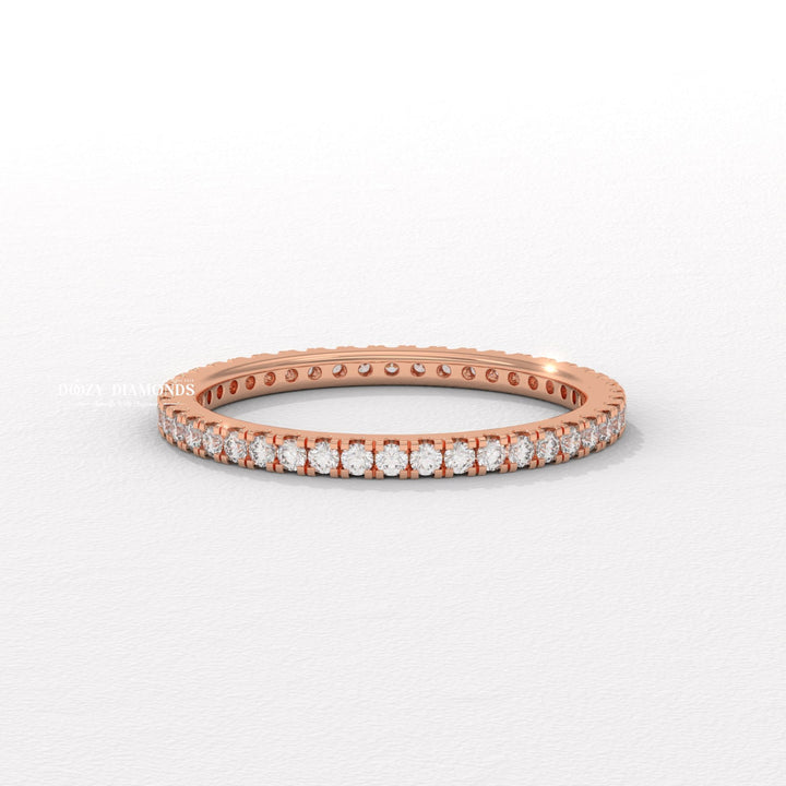 Anniversary gift for her
Conflict free diamond ring
Solid gold diamond band