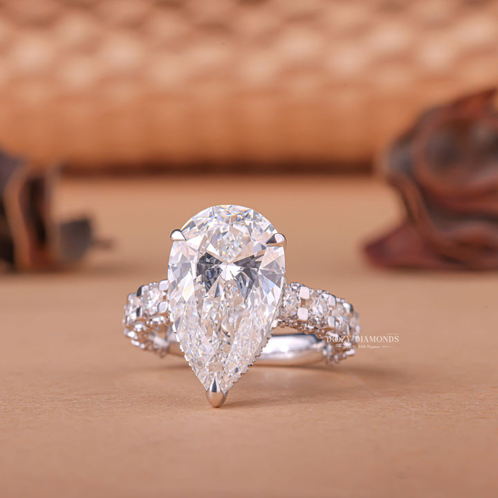 Pear made-to-order diamond ring, Pear personalized diamond ring, Pear exclusive diamond ring, Pear engraved diamond ring, Engagement ring, Diamond engagement ring, 