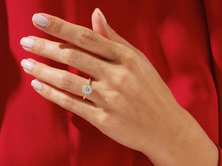 1.0CT Round Cut Halo F-VS Lab Grown Diamond Engagement Ring Set