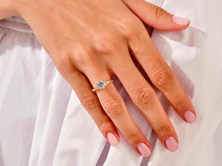 1.0CT Round Cut Twist Lab Grown Diamond Engagement Ring For Her