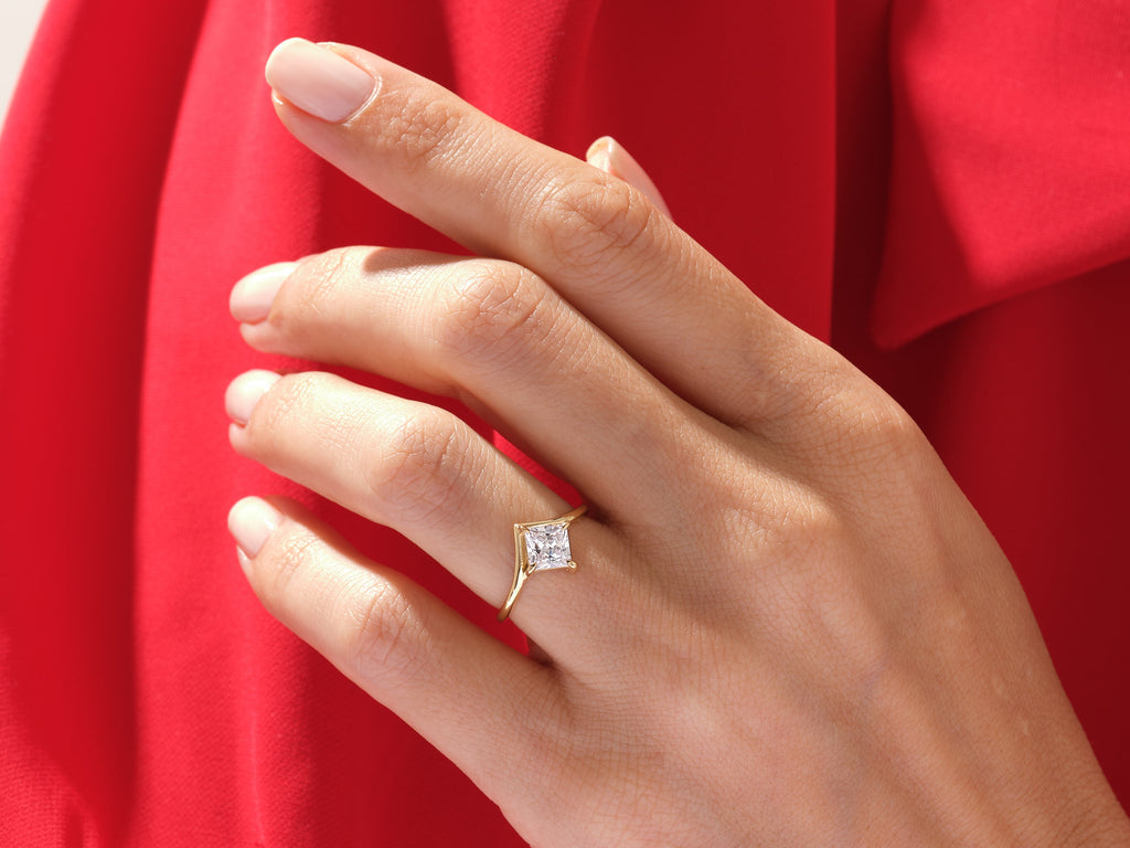 1.0CT Curved Princess Lab Grown Diamond Engagement Ring For Women