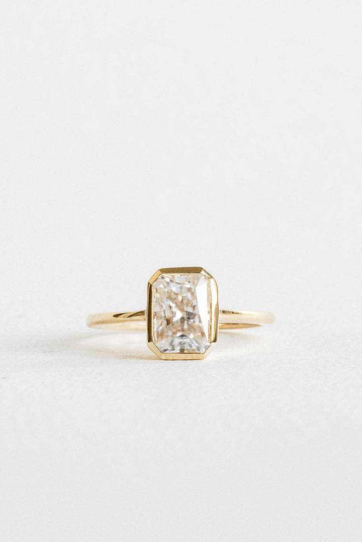 1.90CT Bezel Set Radiant  F-VS Lab Grown Diamond Ring with Curve Band