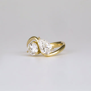 1.0CT-2.0CT Pear & Round Cut Lab Grown Diamond Engagement Ring