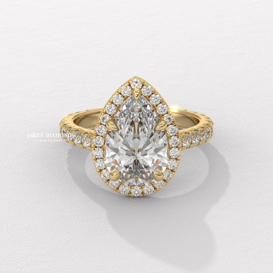 E color VS2 clarity
IGI certified lab diamond
Lab diamond halo ring
VS2 clarity engagement ring