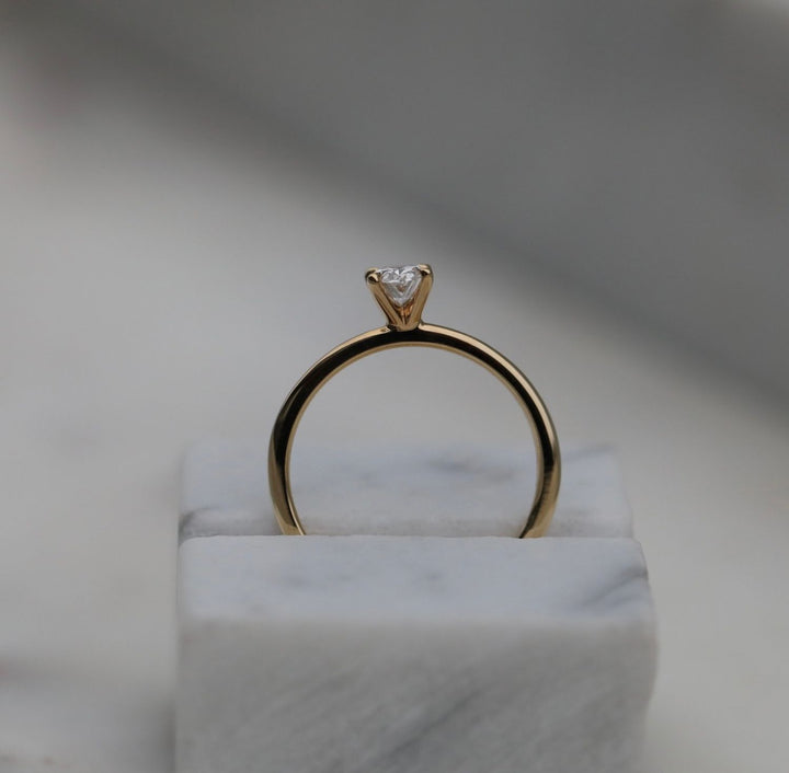 VVS1 diamond ring