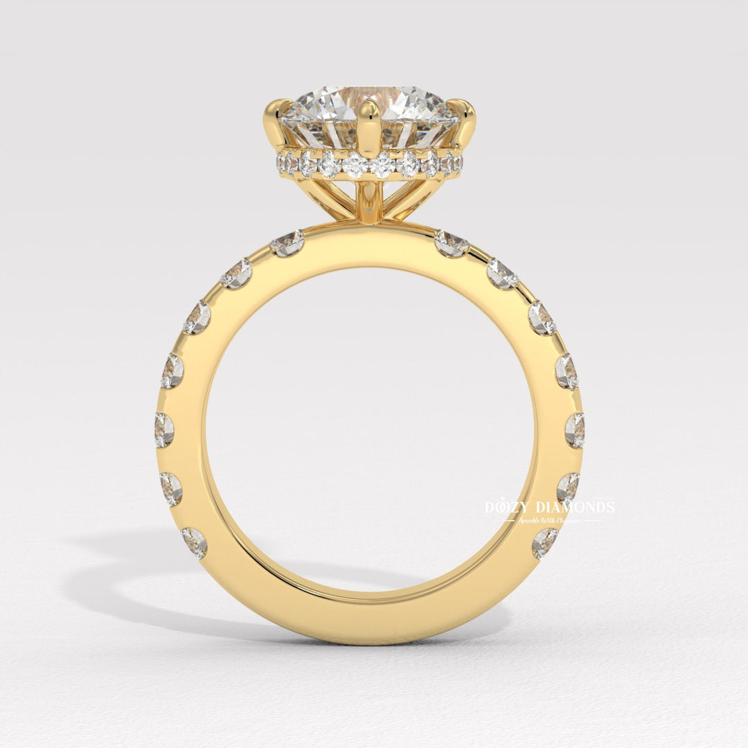 Compass setting ring
Elegant compass setting design
Unique engagement ring setting
Subtle sparkle engagement ring