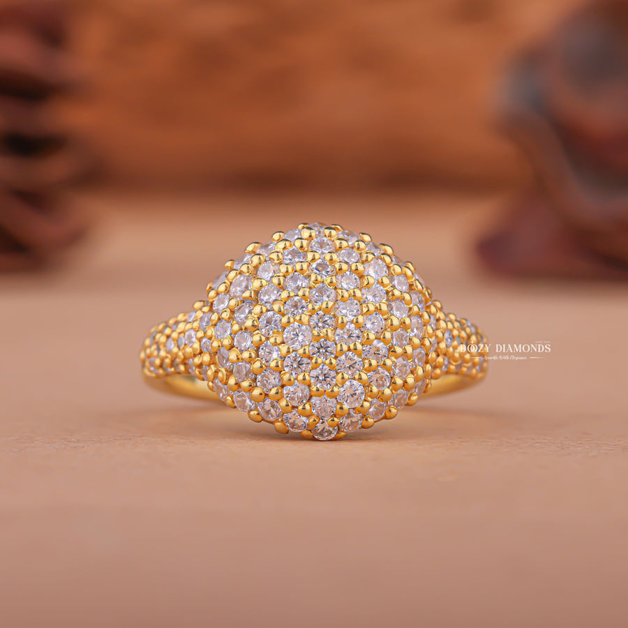 Elegant engagement ring, Whimsical engagement ring, Chic engagement ring, Glamorous engagement ring, Sophisticated engagement ring, Trendy engagement ring, 