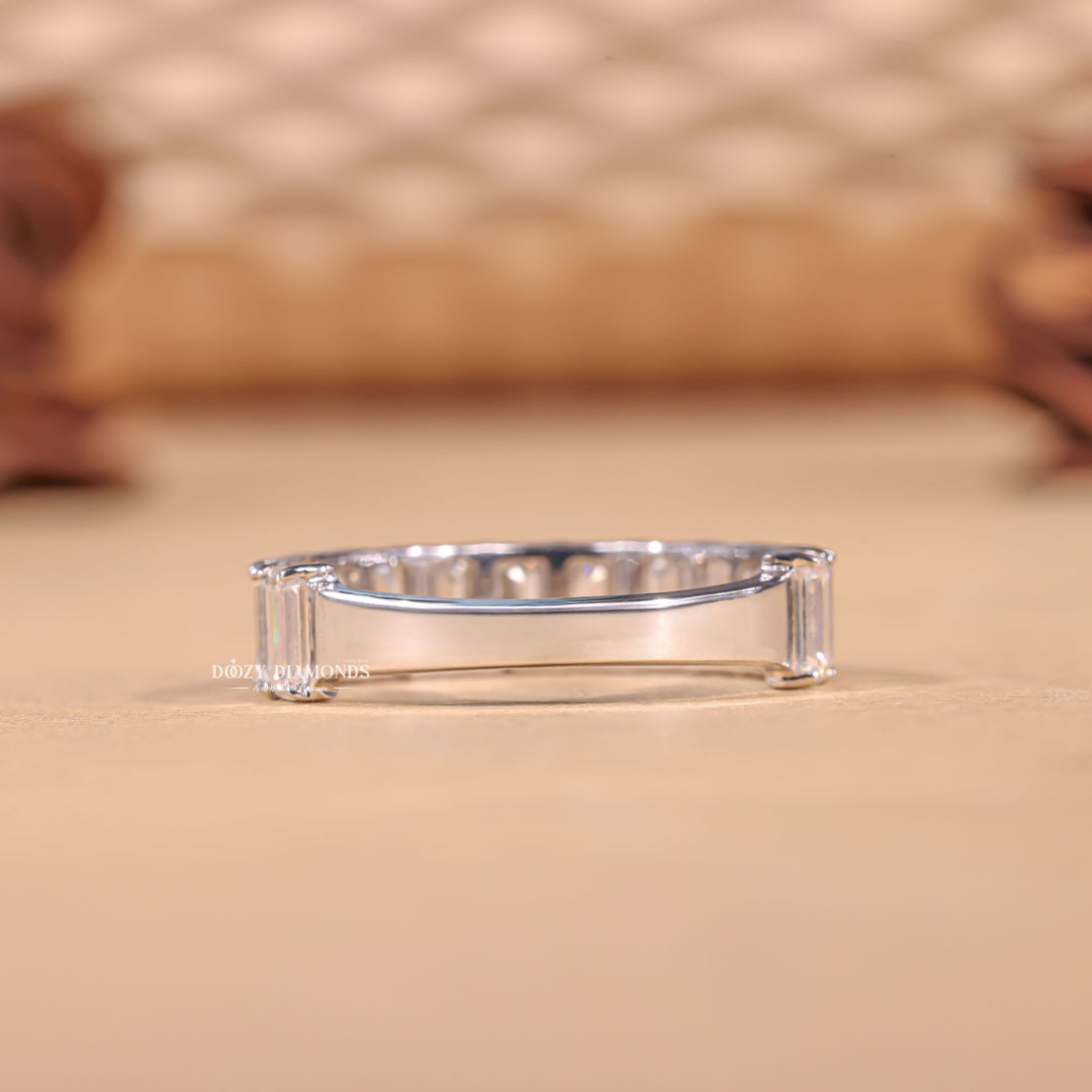 Emerald diamond band twisted, Emerald diamond band curved, Emerald diamond band with sapphires, Emerald diamond band with rubies, Emerald diamond band with emeralds, 