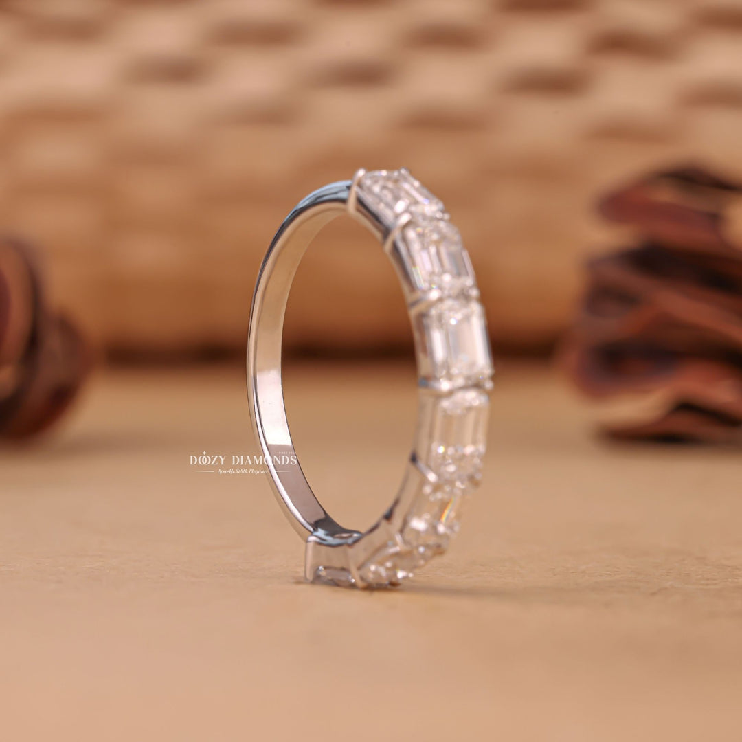 Emerald diamond band rose gold, Emerald diamond band yellow gold, Emerald diamond band for women, Emerald diamond band vintage, Emerald diamond band antique, Emerald diamond band pave, 