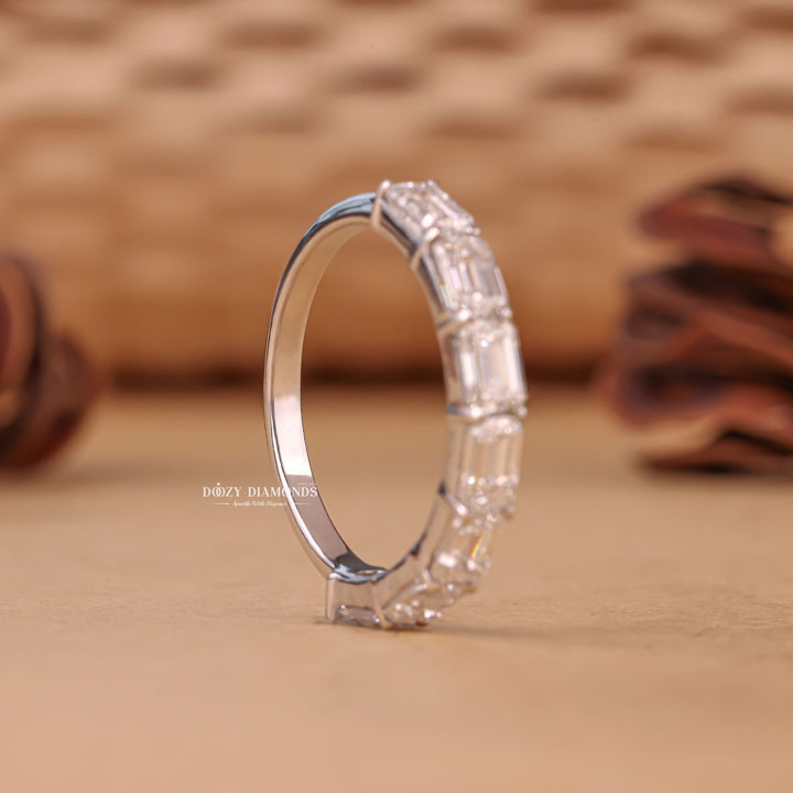 Emerald diamond band rose gold, Emerald diamond band yellow gold, Emerald diamond band for women, Emerald diamond band vintage, Emerald diamond band antique, Emerald diamond band pave, 