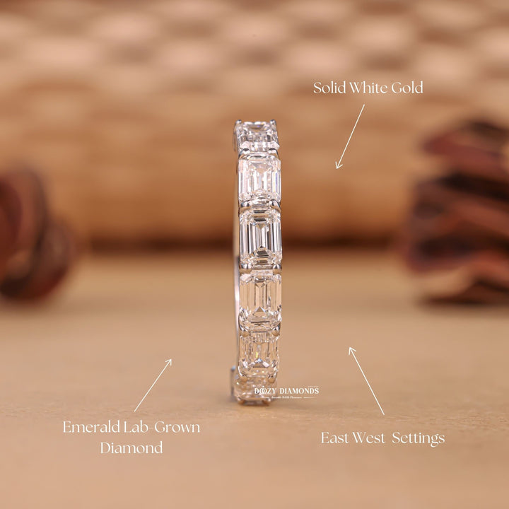 Emerald diamond band solitaire, Emerald diamond band with side stones, Emerald diamond band halo, Emerald diamond band stackable, Emerald diamond band milgrain, 