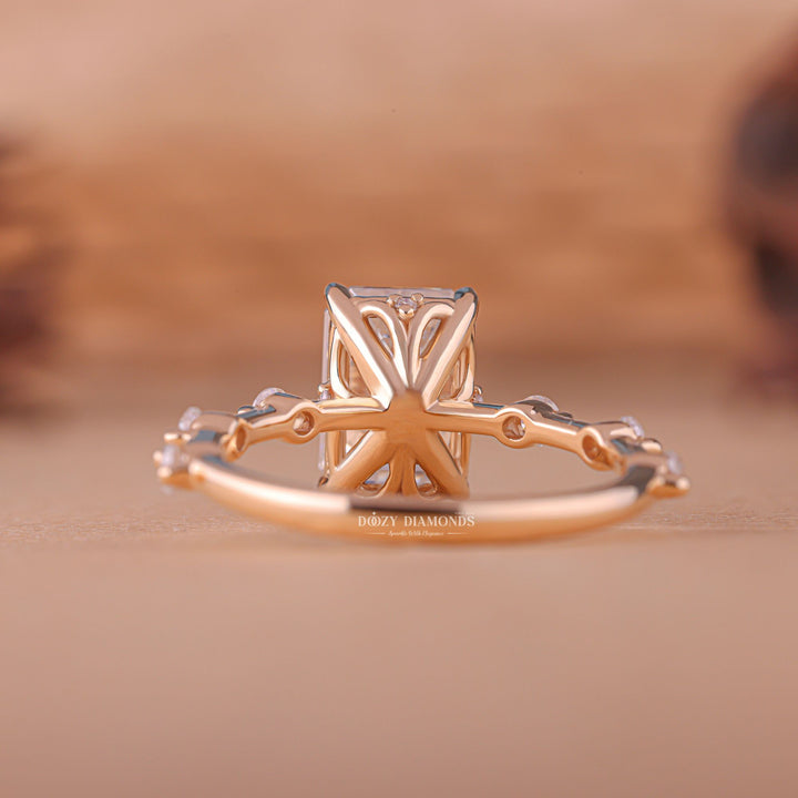 Emerald good cut diamond engagement ring, Emerald poor cut diamond engagement ring, Emerald cheap diamond engagement ring, Emerald top-rated diamond engagement ring,
