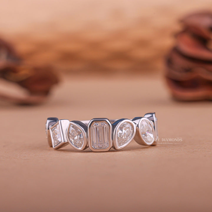 Enchanting diamond wedding band, Alluring diamond wedding band, Captivating diamond wedding band, Fascinating diamond wedding band, Dreamy diamond wedding band