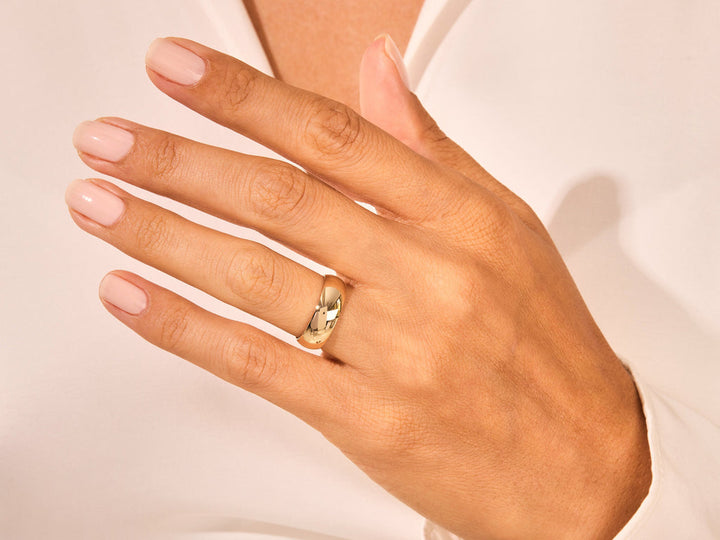 6.0mm Classic Dome Wedding Band For Women