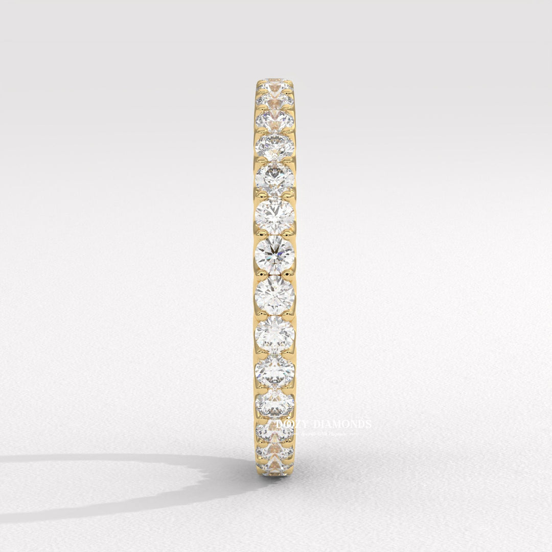 Sustainable wedding band
Ethical diamond jewelry
14k gold eternity band
18k white gold band