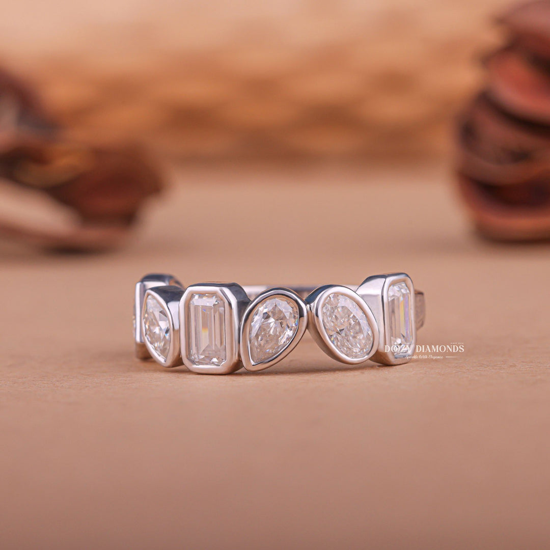  Dazzling diamond wedding band, Radiant diamond wedding band, Glamorous diamond wedding band, Sophisticated diamond wedding band, Trendy diamond wedding band, Fashionable diamond wedding band, 